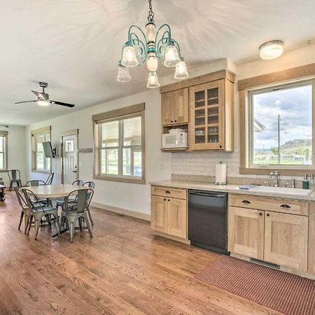 Idyllic Gem Screened Porch, Half Mi To River! 서모플리스 외부 사진